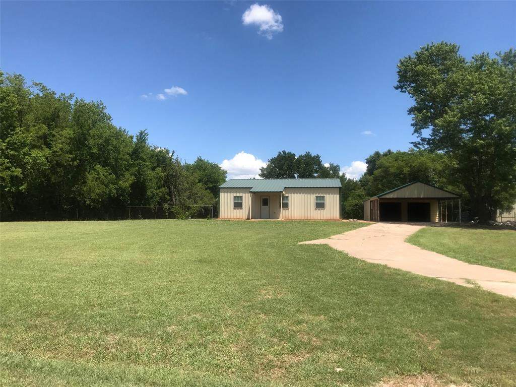 616 Smith Oak - Photo 1