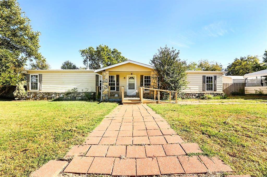605 Lowrie Street - Photo 1