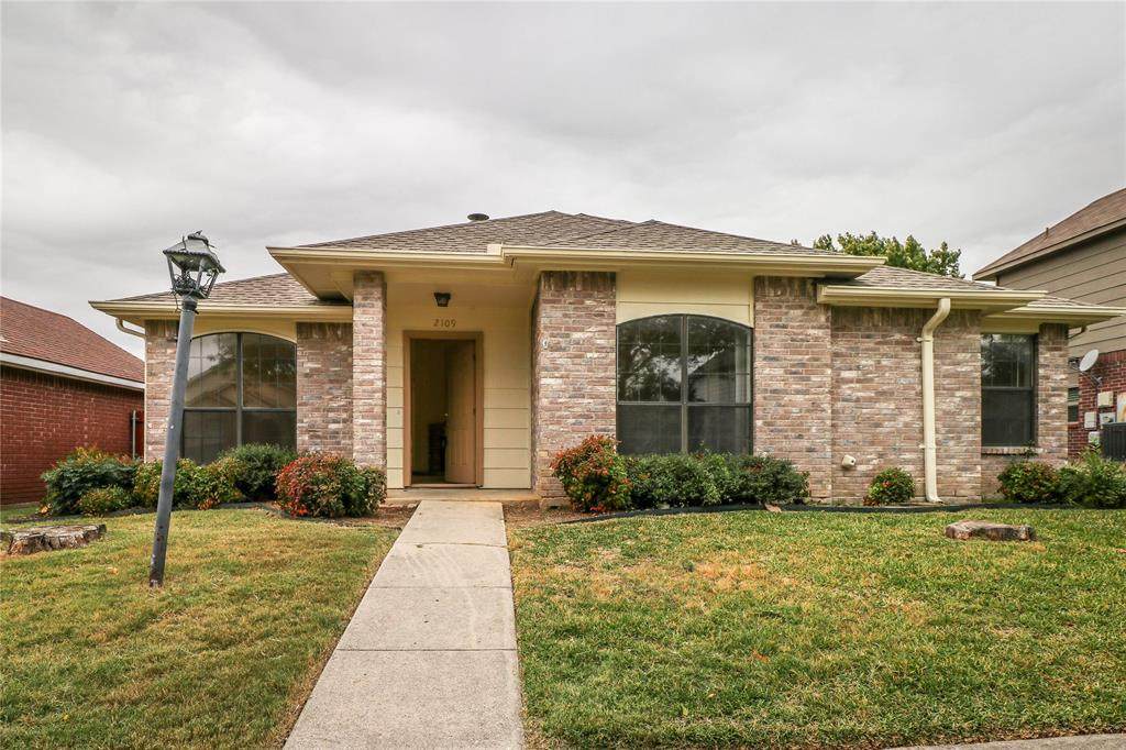 2109 Lavender Lane - Photo 1