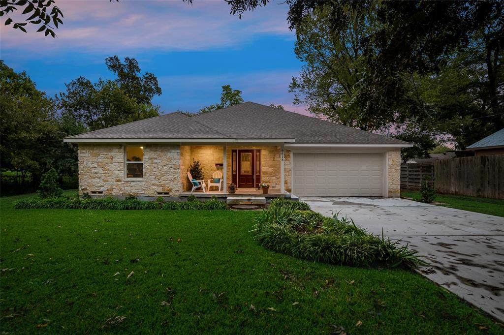 8618 Groveland Drive - Photo 1