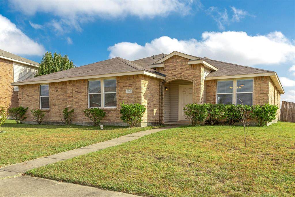 1228 Cyprus Drive - Photo 1