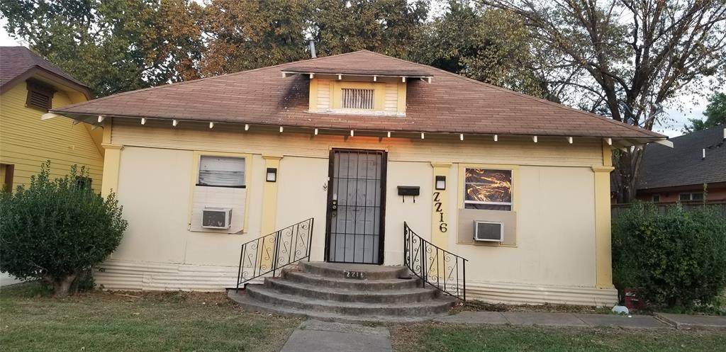 2216 Seevers Avenue - Photo 1
