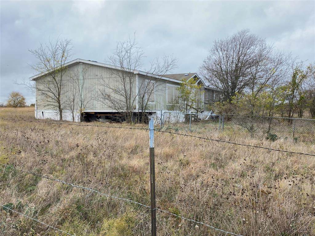 5209 County Road 915 - Photo 1