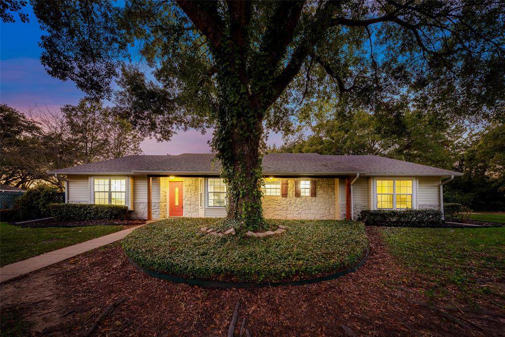 1624 Glenbrook Street - Photo 1