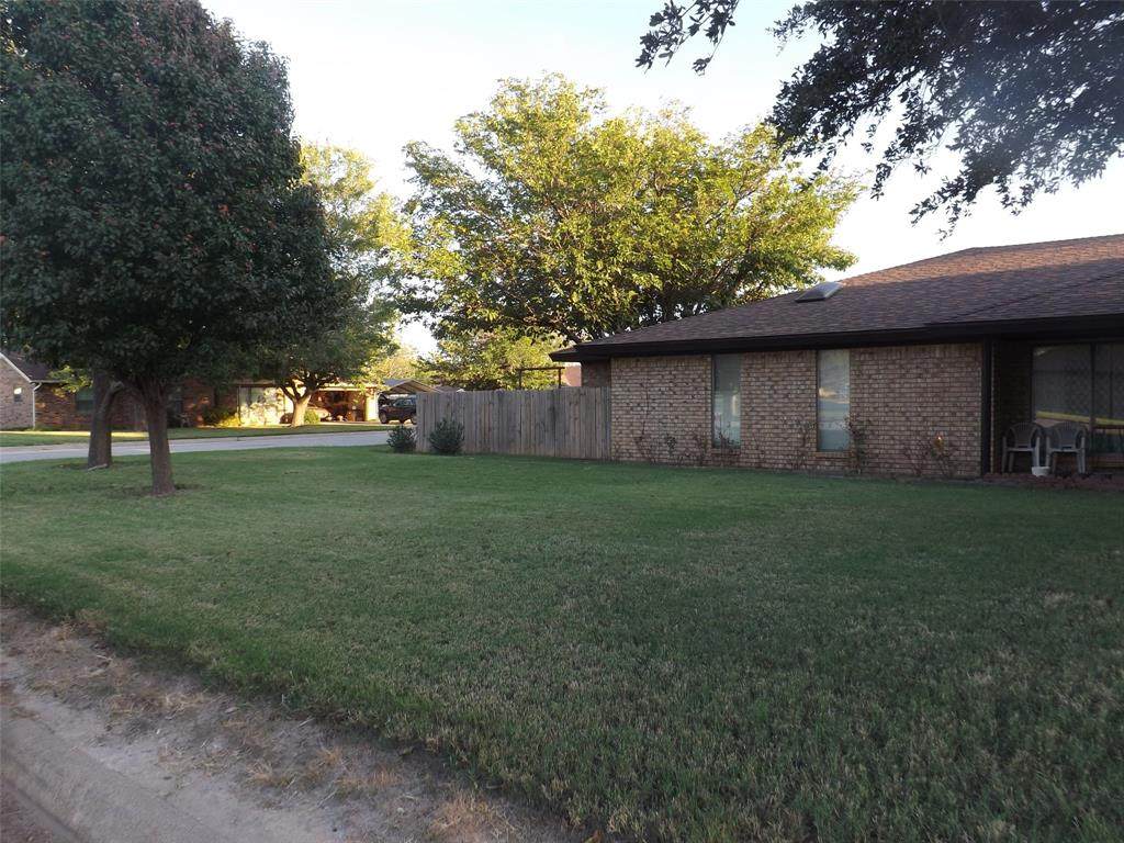 1025 5th Street - Photo 1