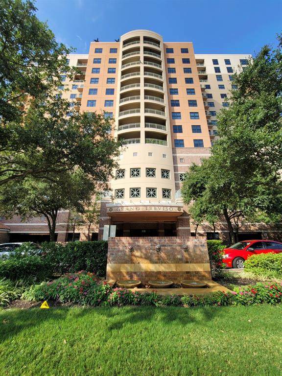 330 Las Colinas Boulevard - Photo 1