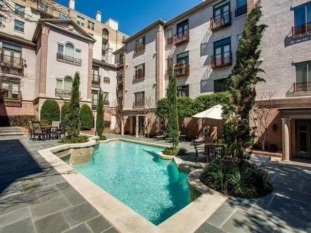 2885 Woodside Street - Photo 1