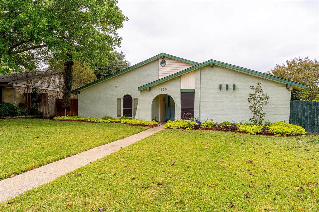 1620 Aurora Drive - Photo 1