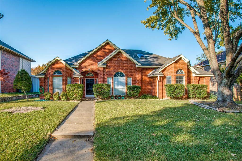 815 Charter Oak Street - Photo 1