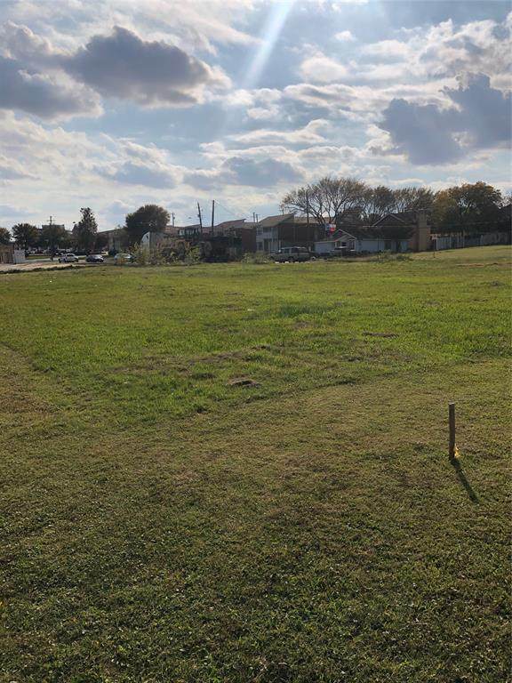 505 Carrier Parkway - Photo 1