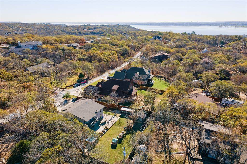3427 Lakewood Lane - Photo 1