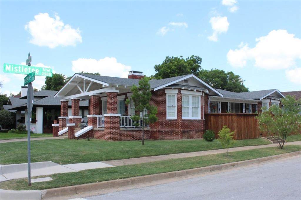 1145 Mistletoe Drive - Photo 1