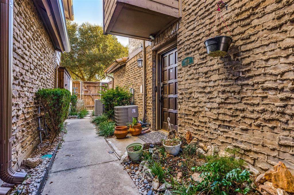 336 Melrose Drive - Photo 1
