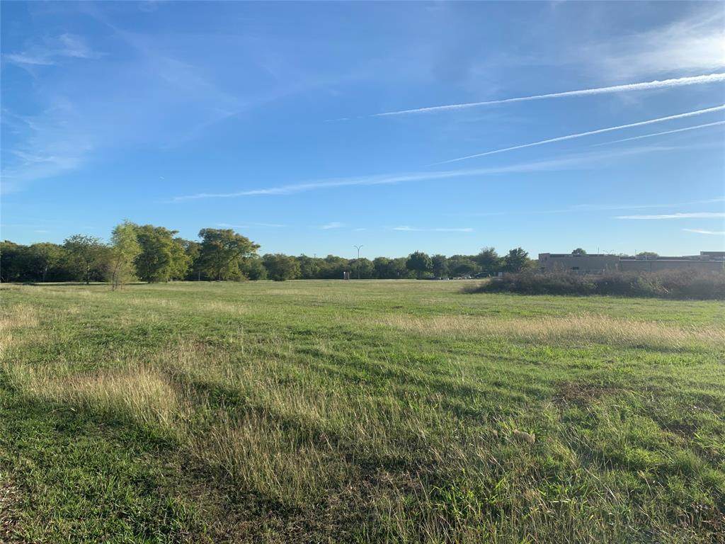 2045 Green Oaks Boulevard - Photo 1
