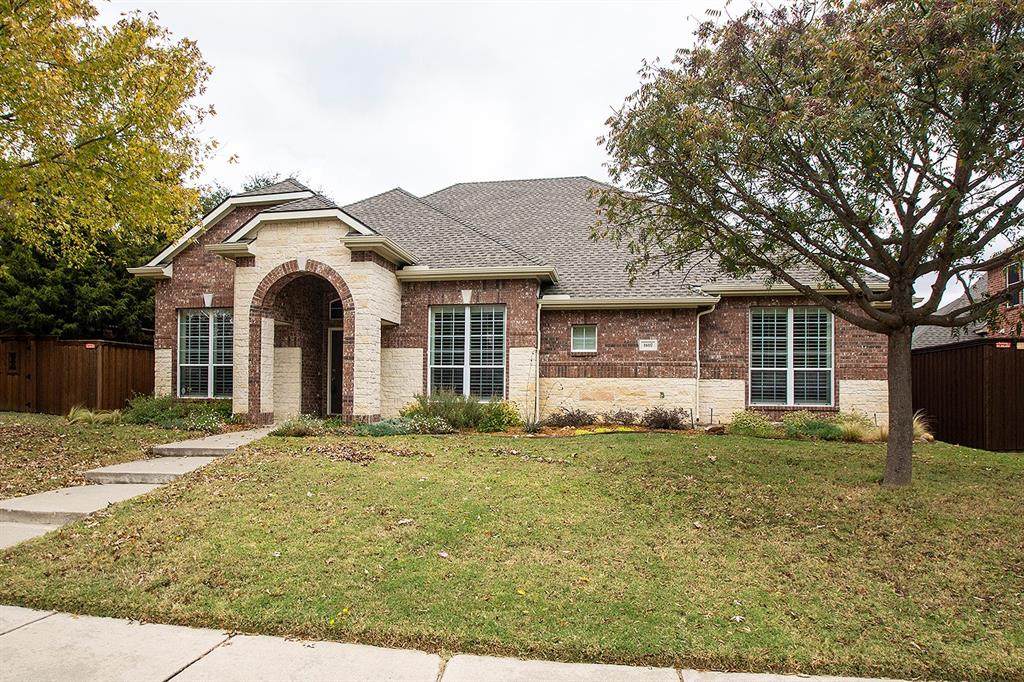 1607 Harvest Glen Drive - Photo 1