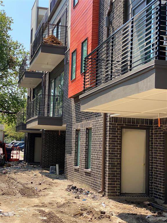 708 9th Street - Photo 1