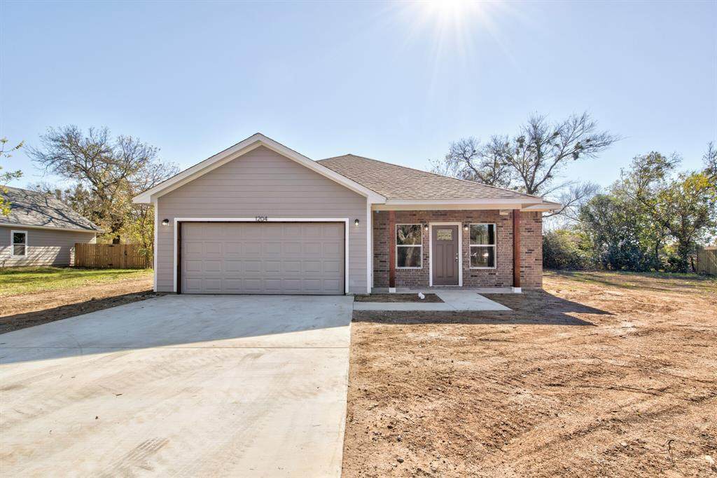 1204 2nd Street - Photo 1