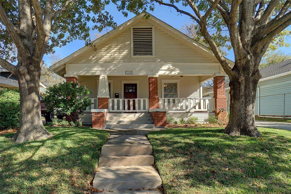 2225 Washington Avenue - Photo 1