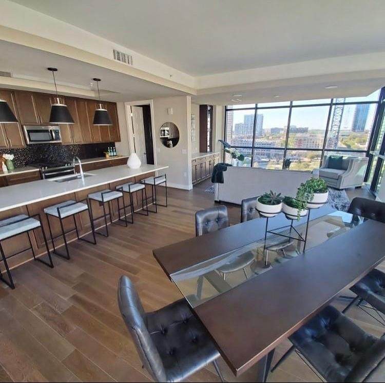 2321 Akard Street - Photo 1