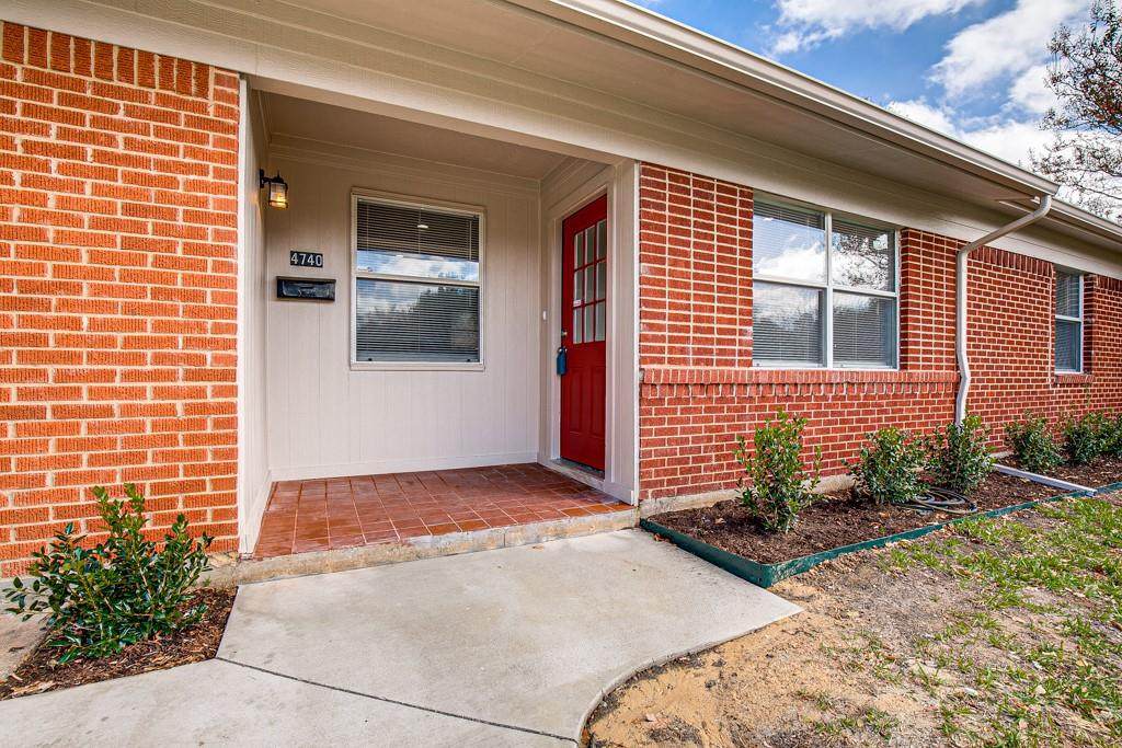4740 Salem Drive - Photo 1
