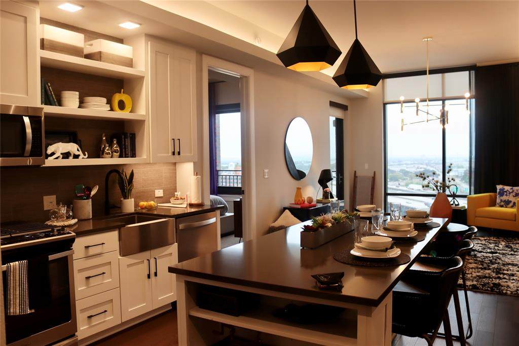 2525 Elm Street - Photo 1