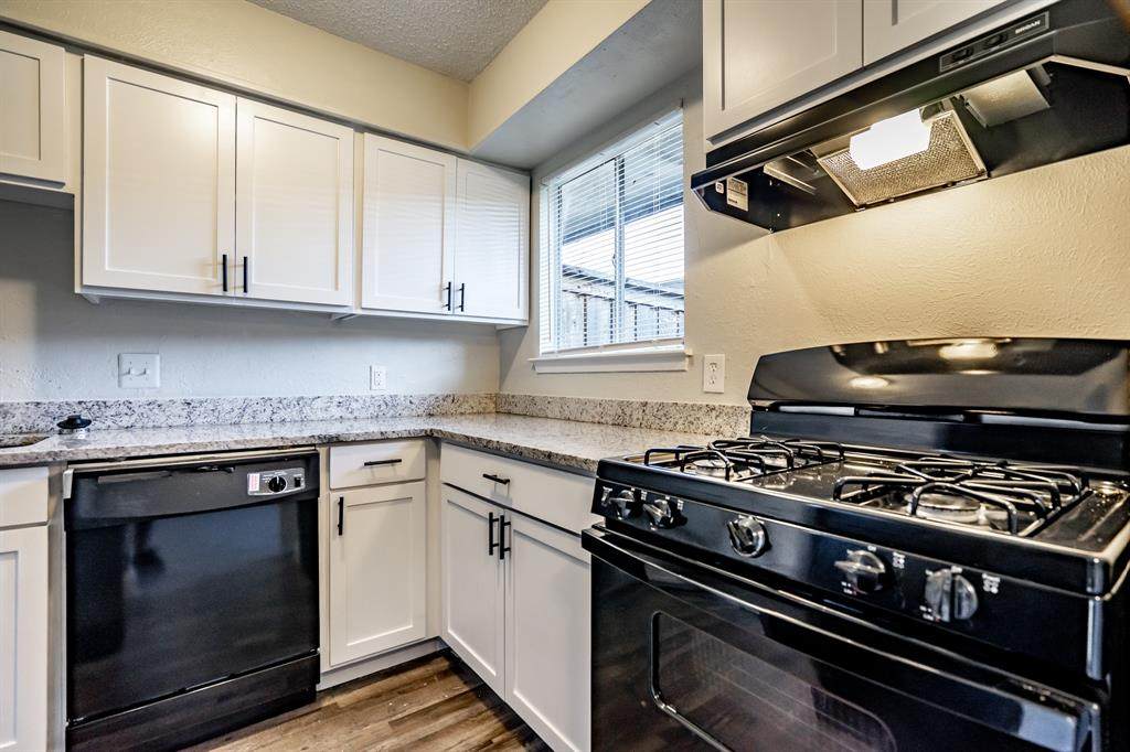 601 Fuller Street - Photo 1