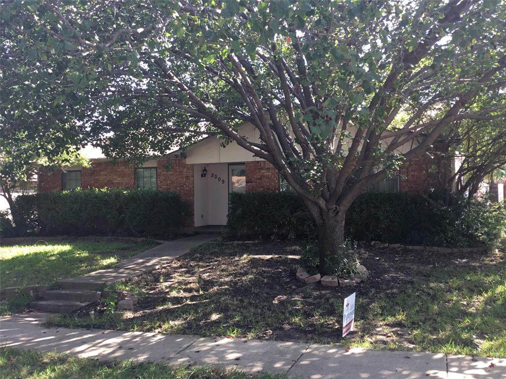 5009 Watkins Circle - Photo 1