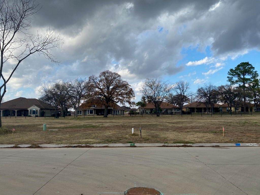 1374 Highland Park Circle - Photo 1