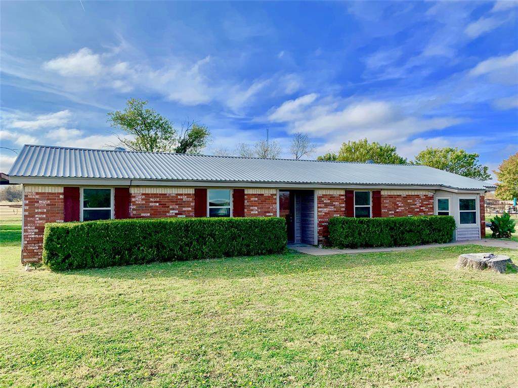 704 Lee Avenue - Photo 1