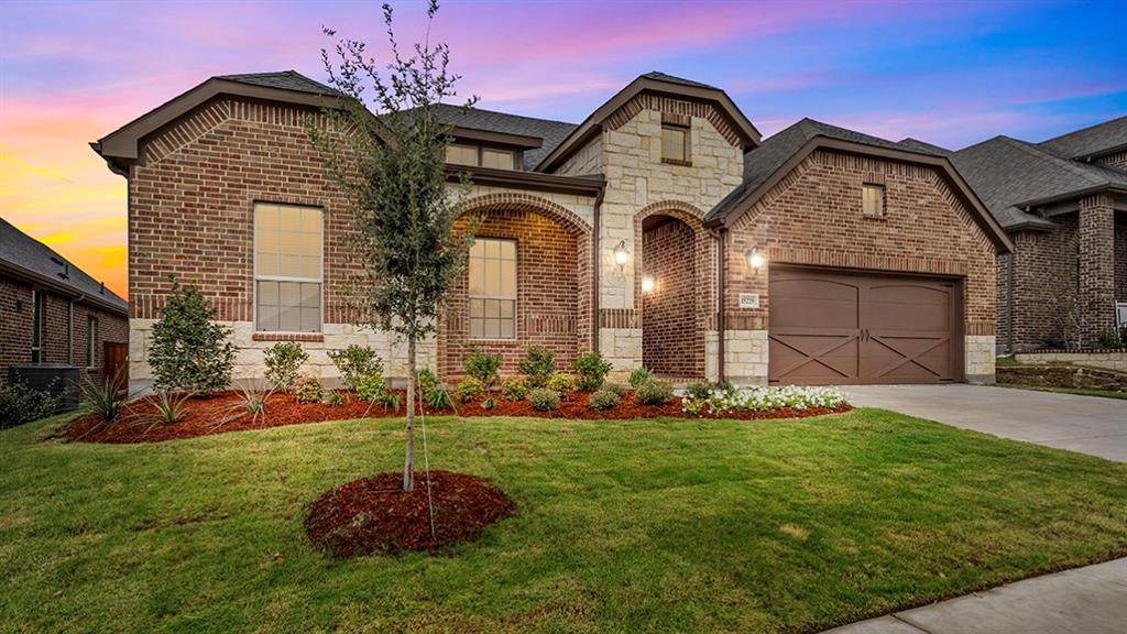 618 Grove Park Lane - Photo 1