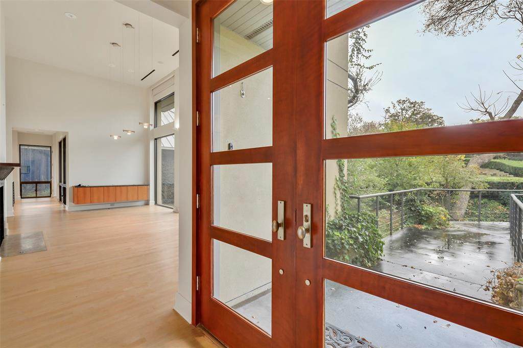 10045 Surrey Oaks Drive - Photo 1