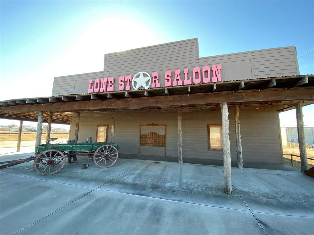 102 East I-30 - Photo 1