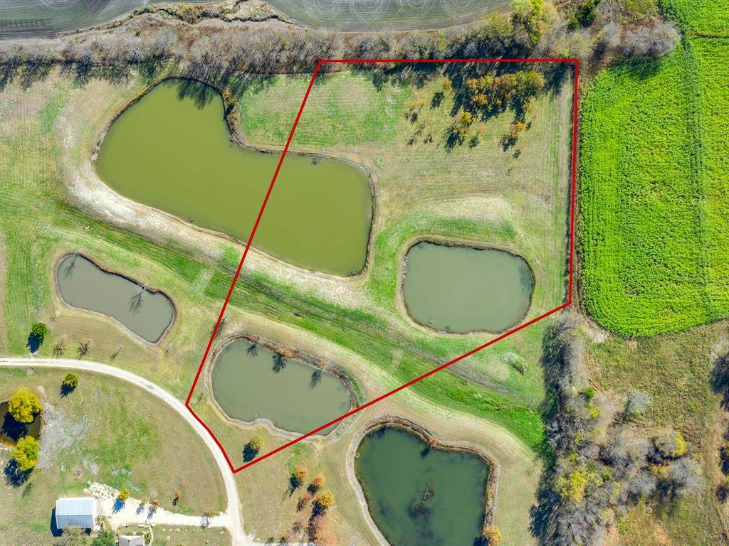 8 Horseshoe Drive - Photo 1