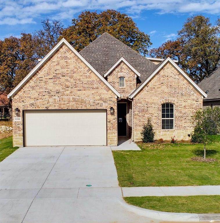 1316 Highland Park Circle - Photo 1