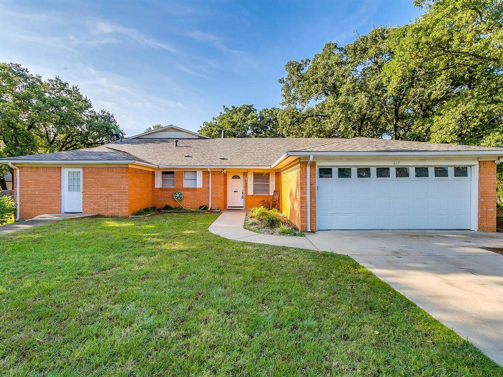 615 Hillcrest Street - Photo 1