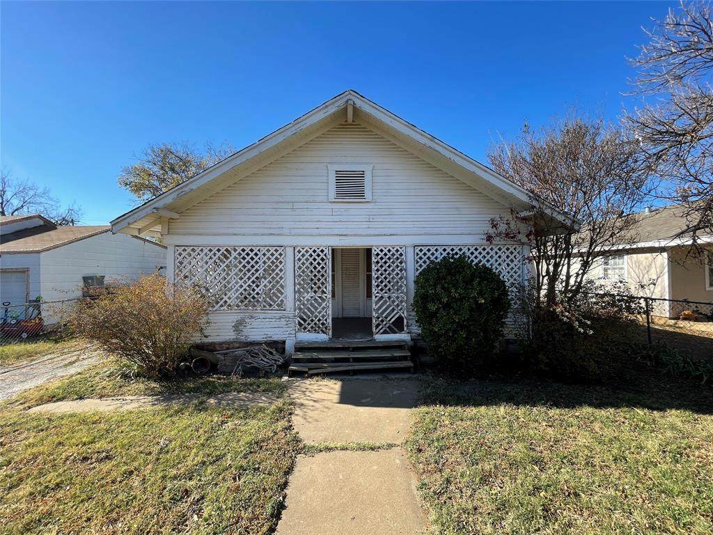 1442 Beech Street - Photo 1