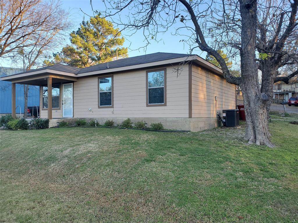 213 Kenny Drive - Photo 1