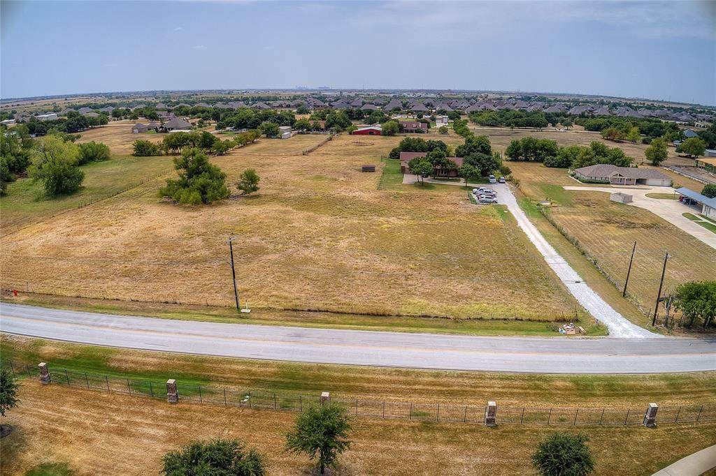 1297 Avondale Haslet Road - Photo 1