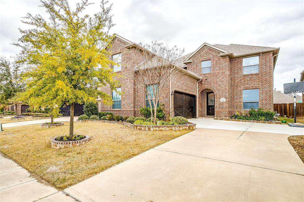 1813 Goldenrod Lane - Photo 1
