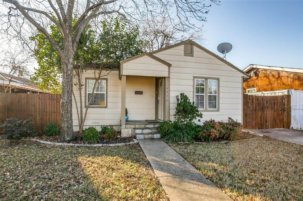 4806 University Boulevard - Photo 1