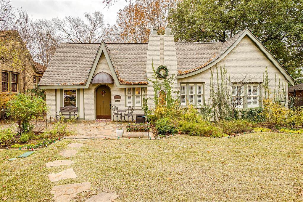 2207 Glenco Terrace - Photo 1