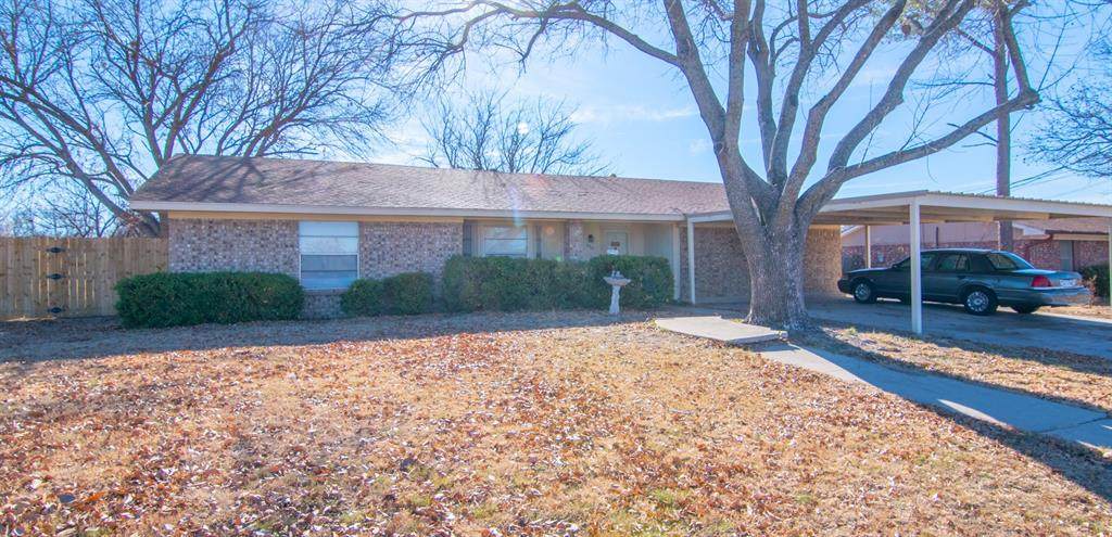608 Idlewild Drive - Photo 1