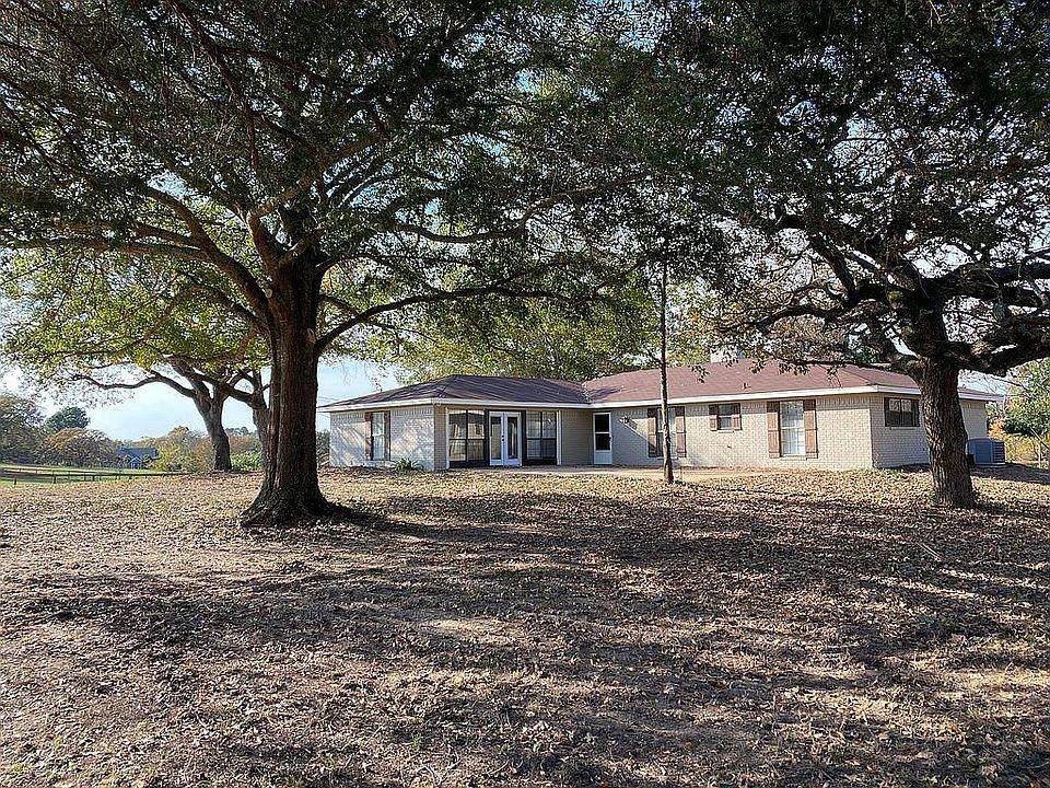2301 Lakefront Shores Drive - Photo 1
