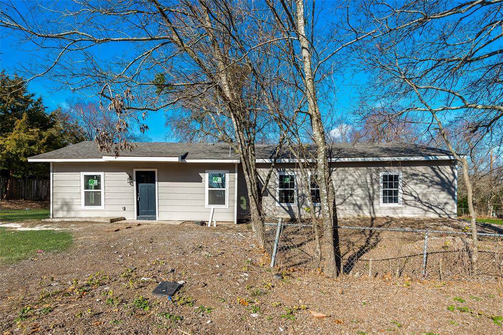 958 Honeysuckle Trail - Photo 1
