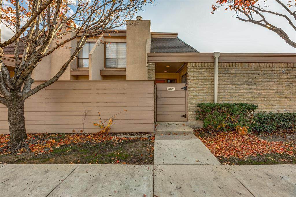 3045 Park Lane - Photo 1