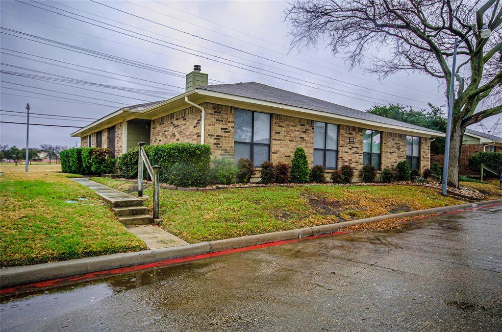 1805 Spring Creek Parkway - Photo 1