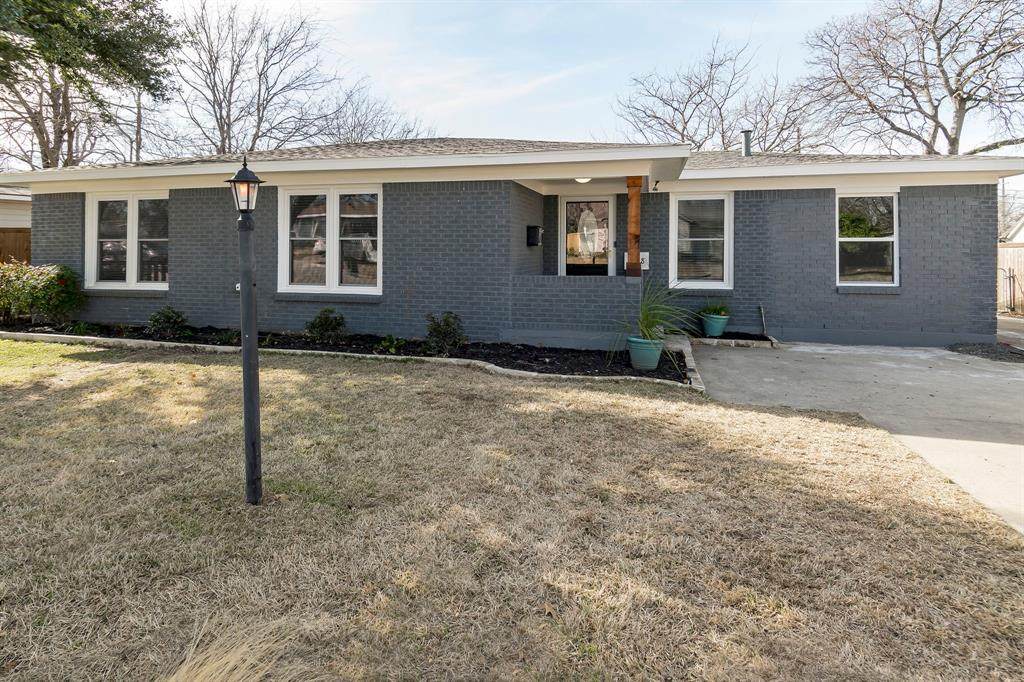 1128 Bellaire Drive - Photo 1