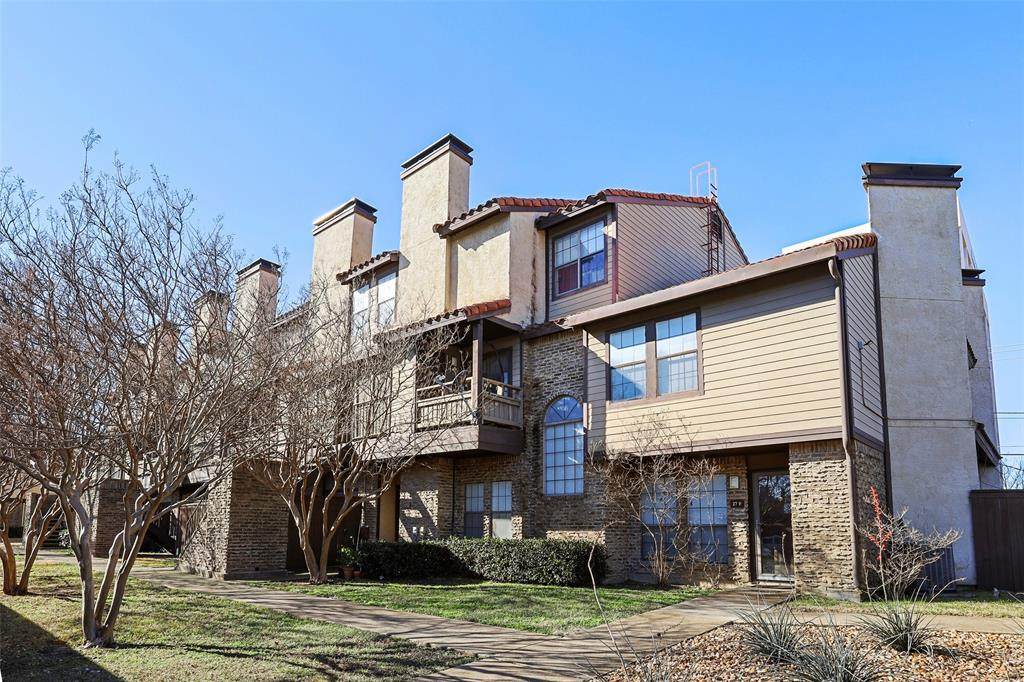 5757 University Boulevard - Photo 1