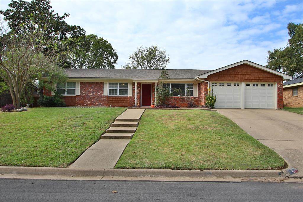 221 Cooper Drive - Photo 1