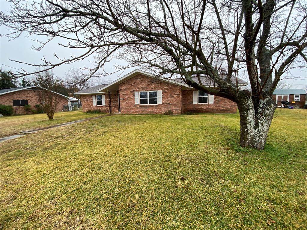 922 Pecan Street - Photo 1